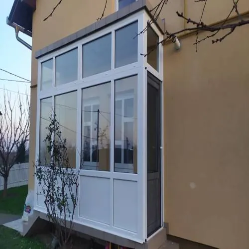 Ulaz ostakljen PVC stolarijom